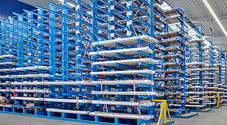 Cantilever racking system for long loads